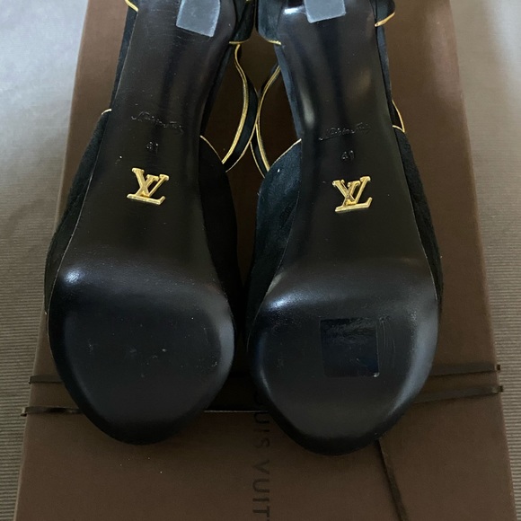 NEW! MINT CONDITION! Louis Vuitton Pumps Size 41 - Picture 3 of 8